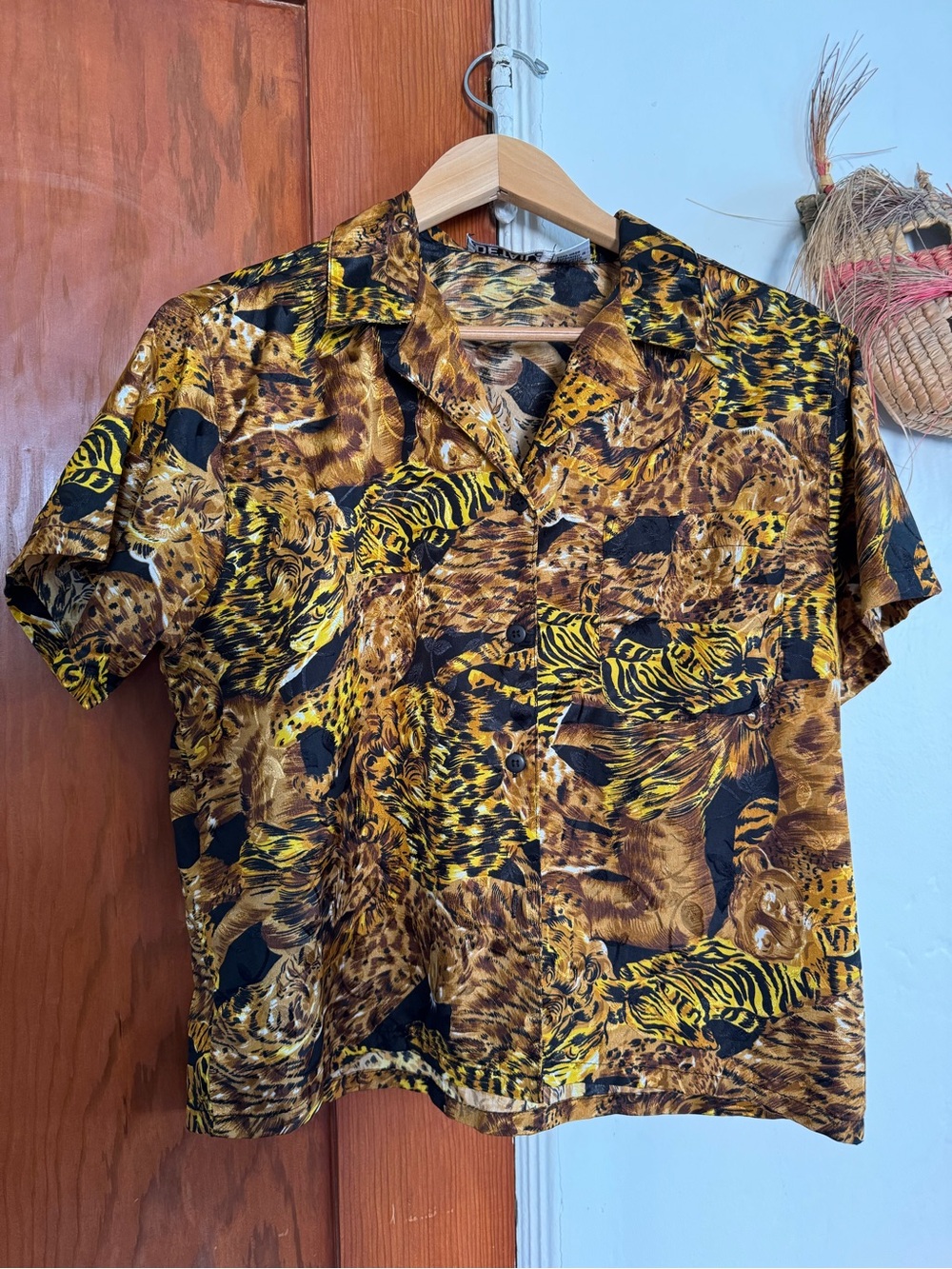 Short-Sleeve Button-Down Shirt in Black, Brown and Yellow Animal Print